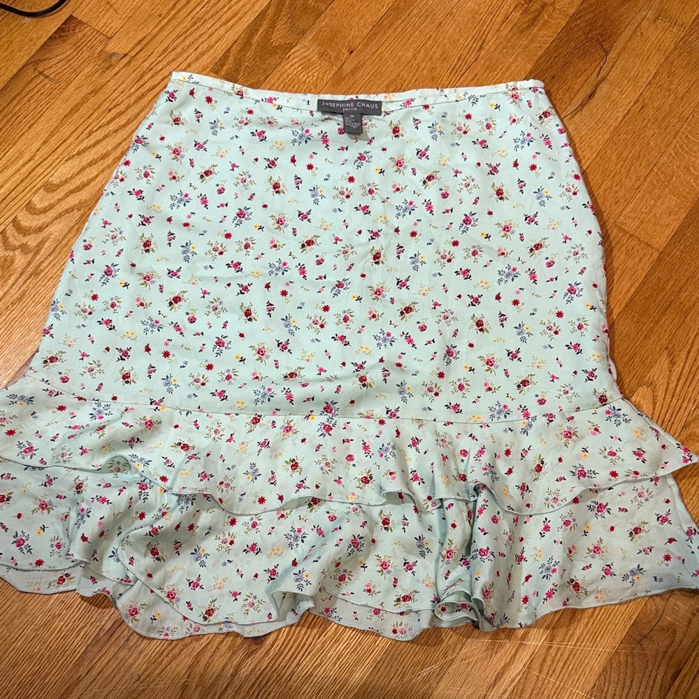 Josephine Chaus Floral Mini Skirt in Cream and Red